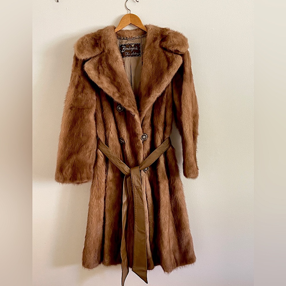 Women’s Vintage Brown Fur Jacket (~size 4/6 in today’s sizing)